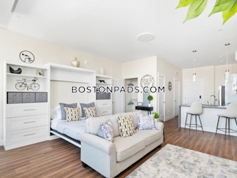 Boston Way. Newburyport