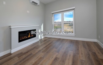 Boston Way. Newburyport