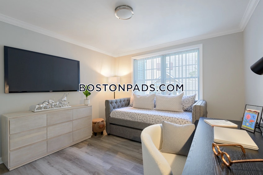 Wakefield - $2,575+ /month