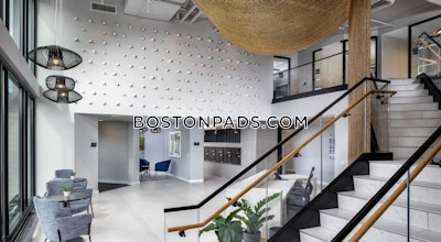 Waltham 3 bedroom 1 baths Luxury in WALTHAM - $4,918 No Fee