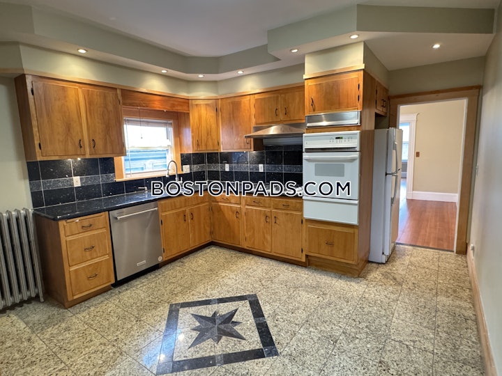 brookline-apartment-for-rent-3-bedrooms-15-baths-chestnut-hill-2800-8016851 