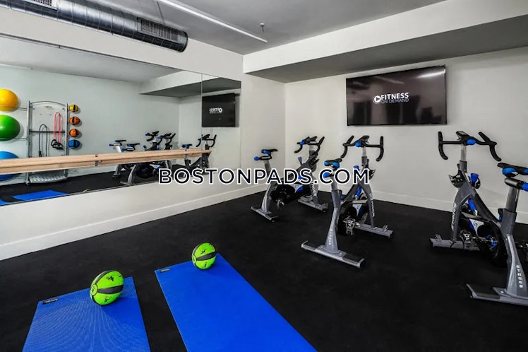 Patriot Parkway, Weymouth