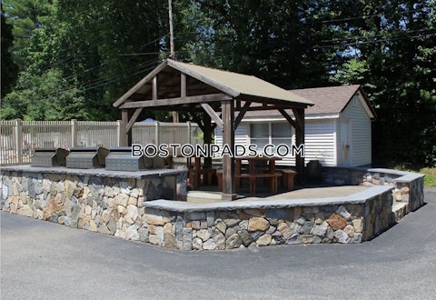 Gaslight Dr. Weymouth photo 18