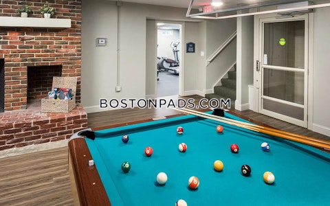 Gaslight Dr. Weymouth photo 13