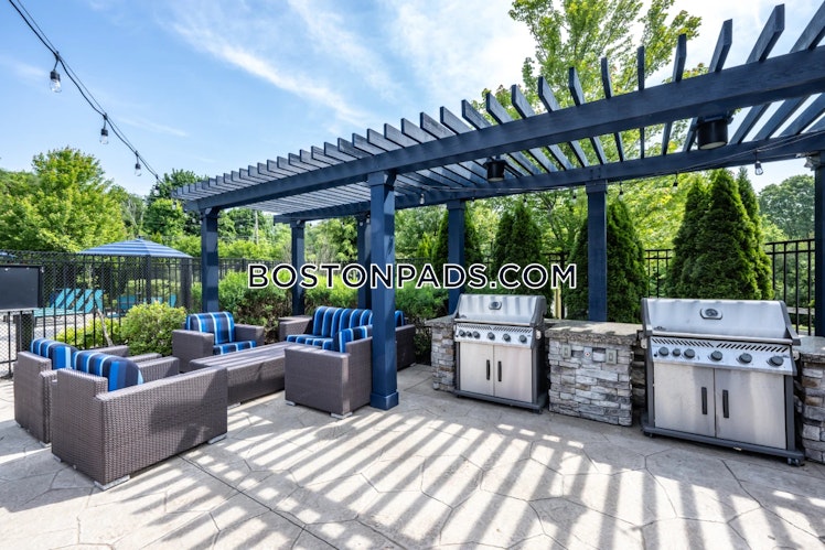 Woodview Way., Franklin