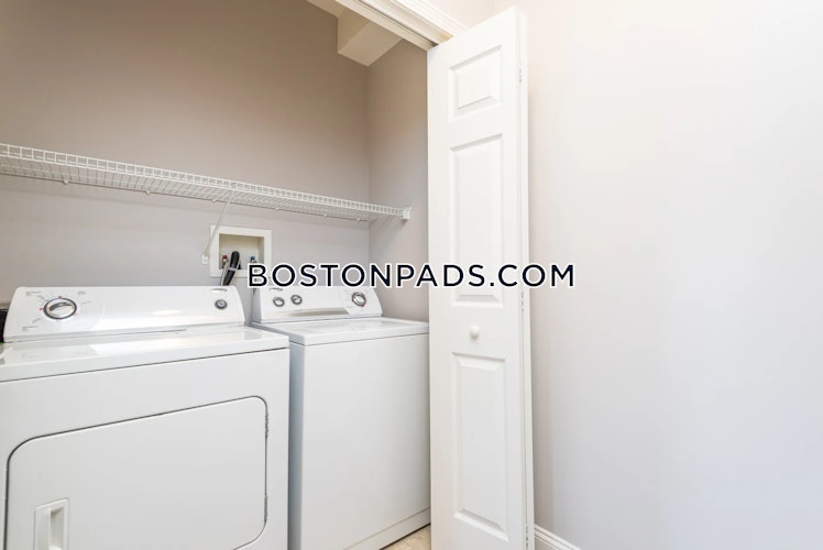 Technology Dr., Chelmsford