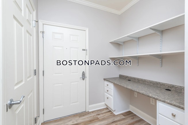 Chelmsford - $3,015+ /mo