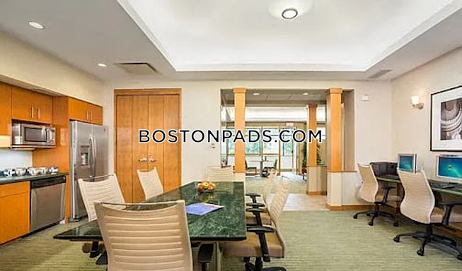 Chestnut Hill - $3,375+ /mo