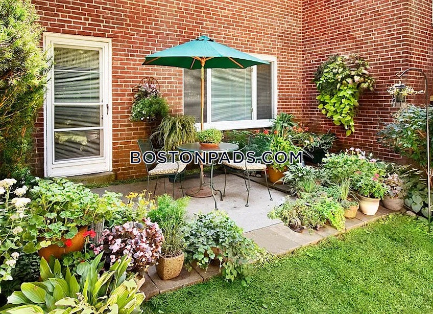 Chestnut Hill - $3,590+ /month