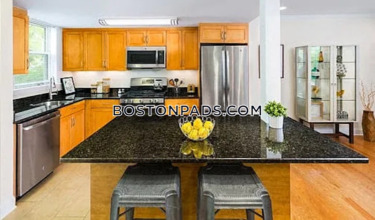 Independence Dr., Chestnut Hill