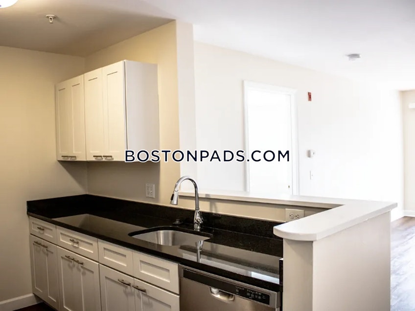 Tewksbury - $2,425+ /month