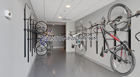 Rantoul St. Beverly photo 33