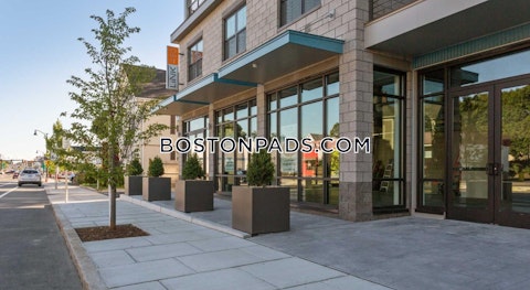 Rantoul St. Beverly photo 9