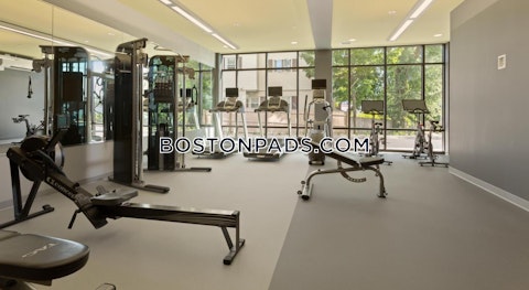 Rantoul St. Beverly photo 13