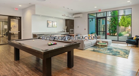 Rantoul St. Beverly photo 25