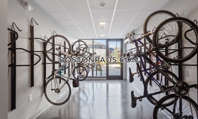 Beverly - $2,200+ /mo