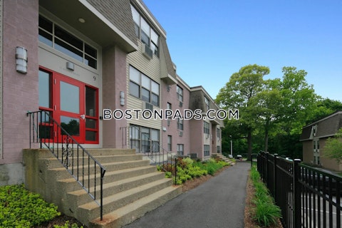 Sumner St. Stoughton photo 10