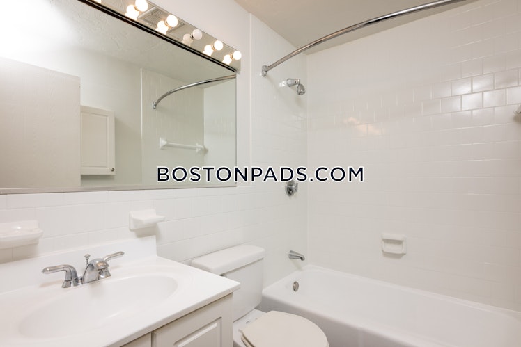 West Squantum St., Quincy