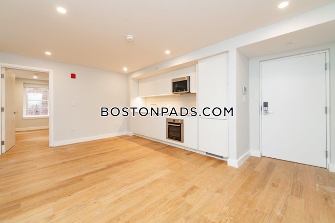 Boston - $3,200+ /mo