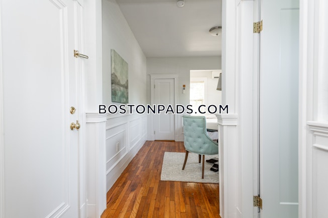 Roxbury Crossing - $2,450+ /mo