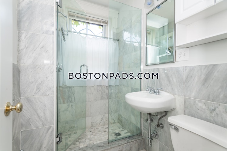 Worthington St., Roxbury Crossing