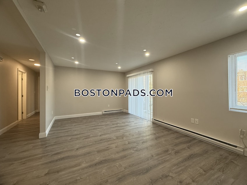Webster - $1,900+ /month