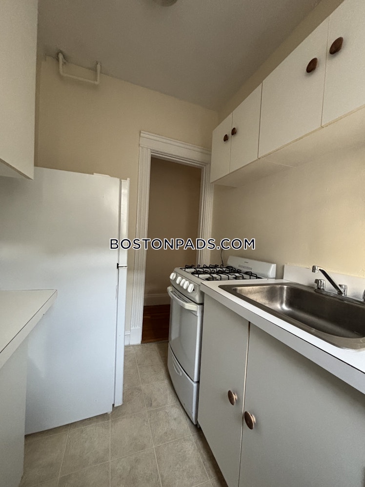 Commonwealth Ave., Brookline