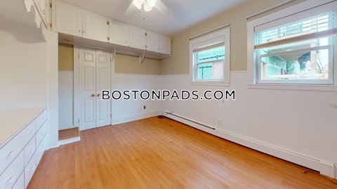 Lowell St. Somerville photo 3