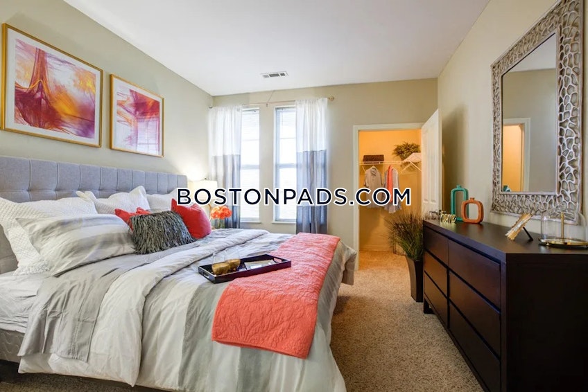 Lynnfield - $3,662+ /month