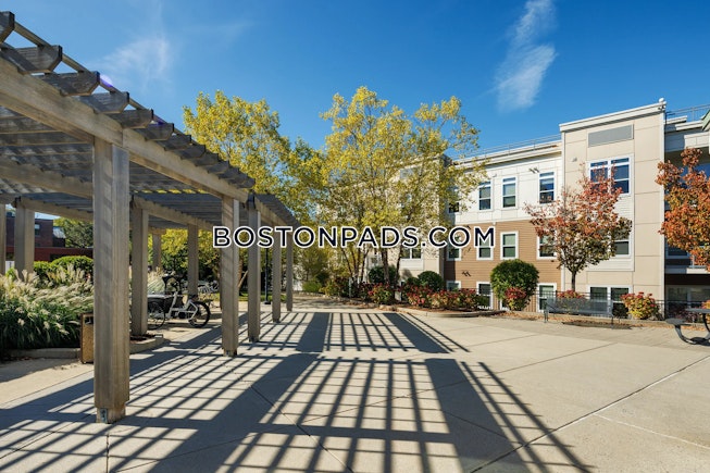 Arlington - $3,010+ /mo