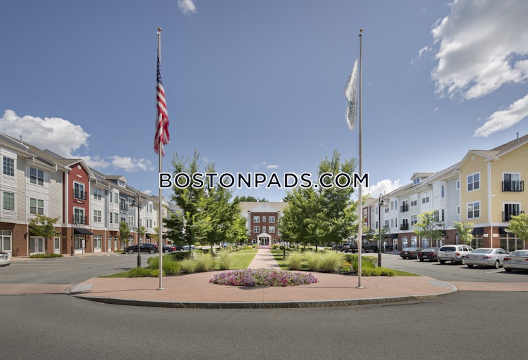 Taylor Pond Ln. Bedford