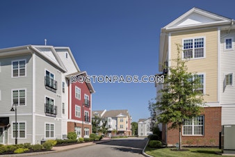 Taylor Pond Ln. Bedford