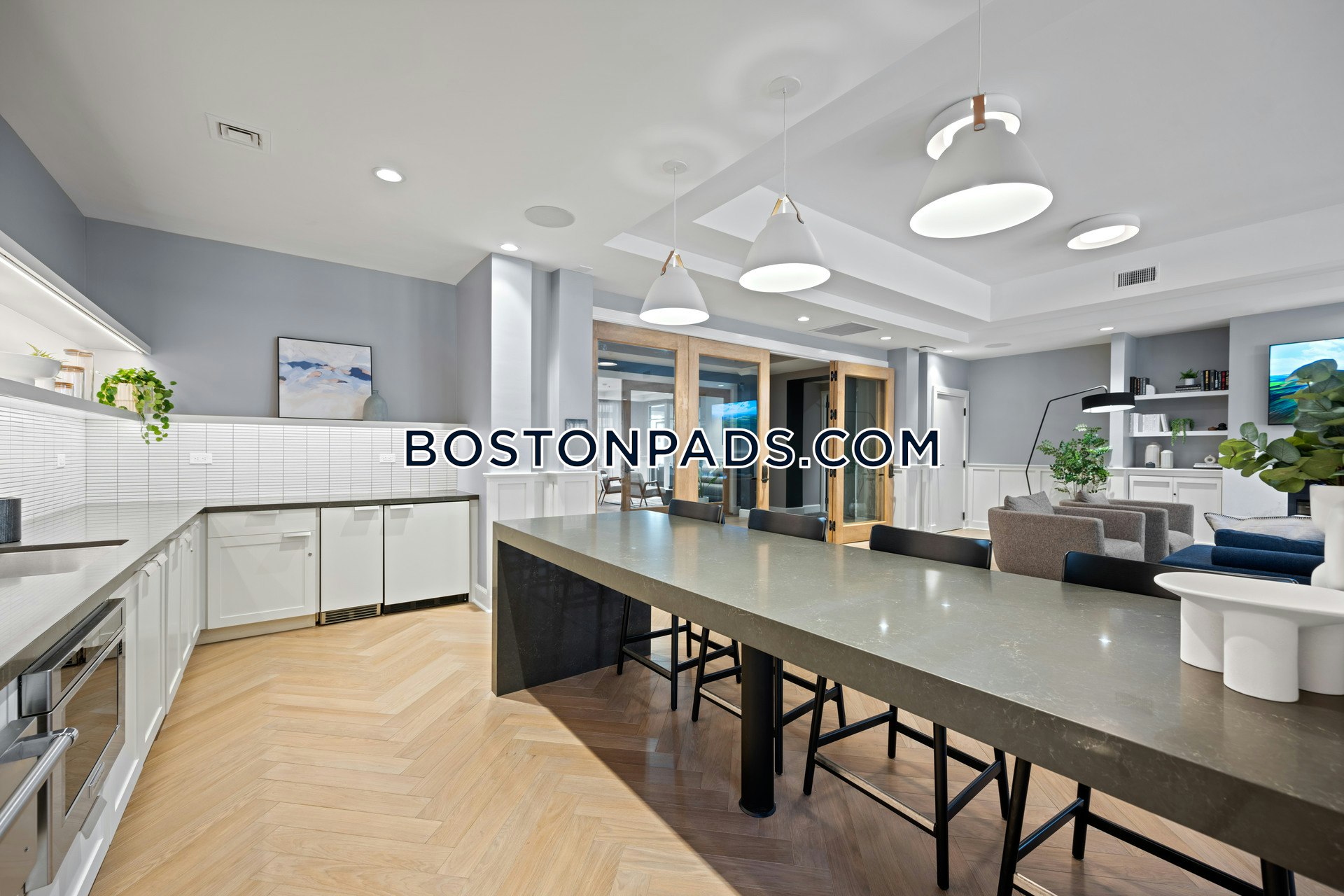 Taylor Pond Ln. Bedford