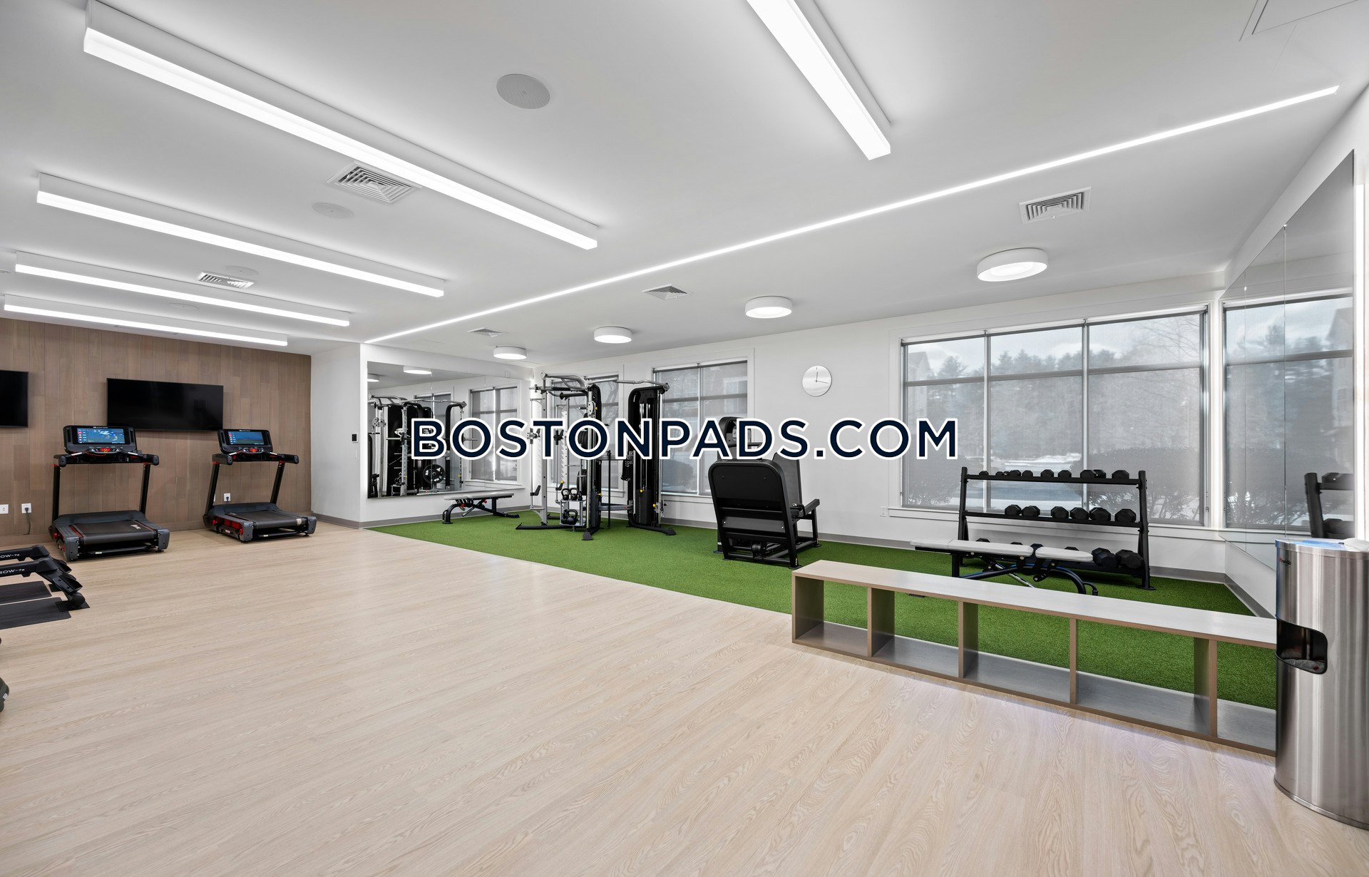 Taylor Pond Ln. Bedford