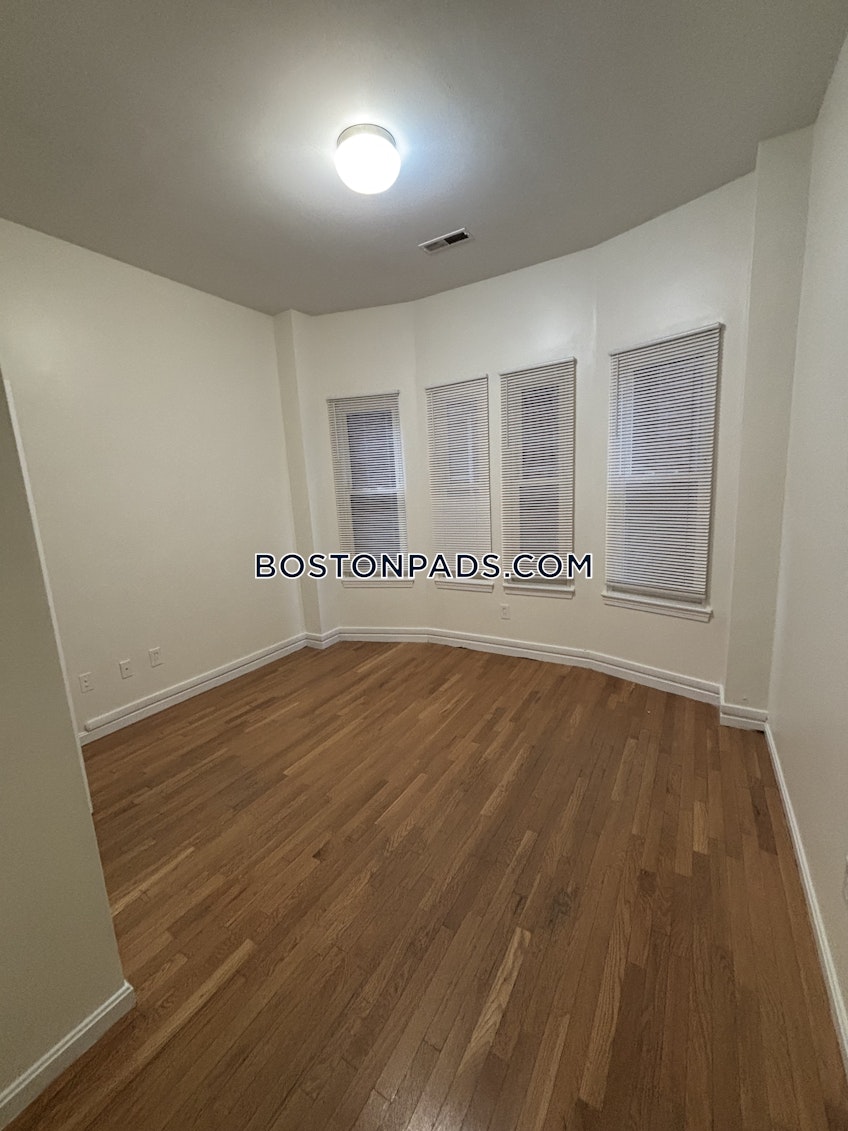 Boston - $4,400+ /month