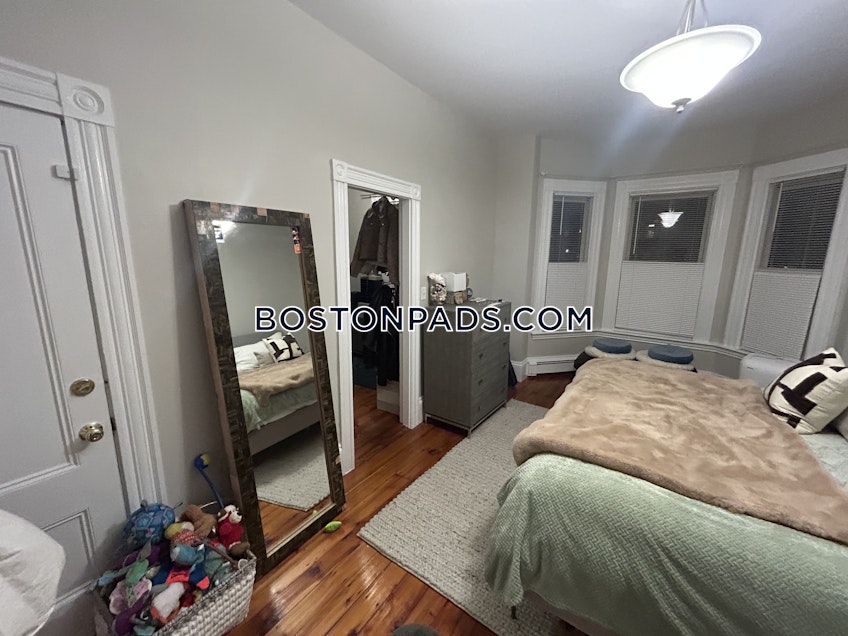 Boston - $2,600+ /month