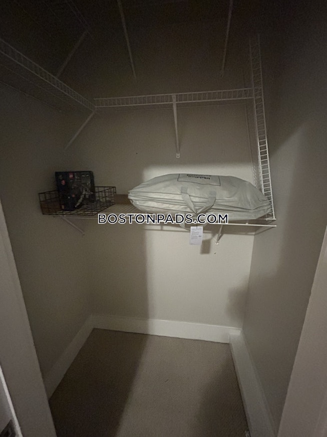 Boston - $2,600+ /mo