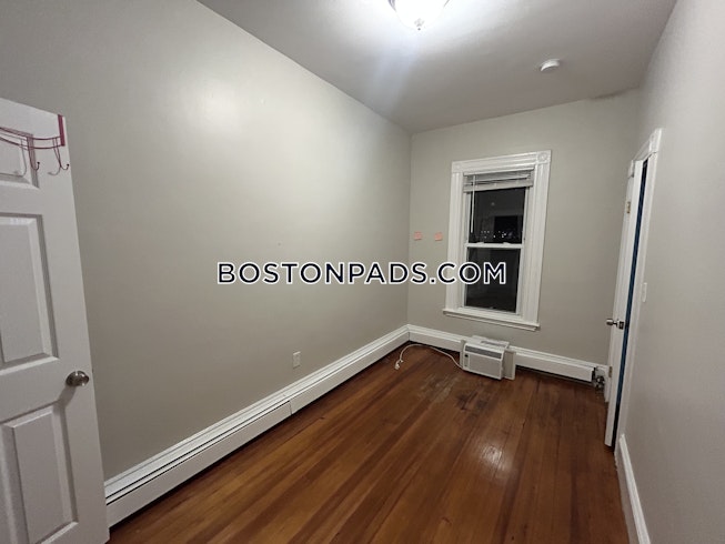 Boston - $2,600+ /mo