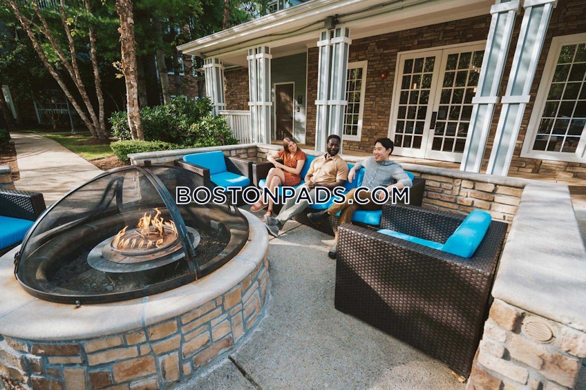 Braintree - $3,080+ /month