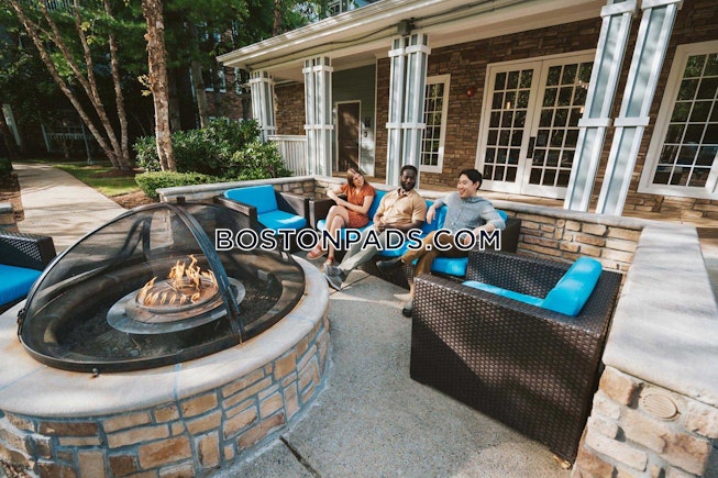 Braintree - $3,174+ /mo