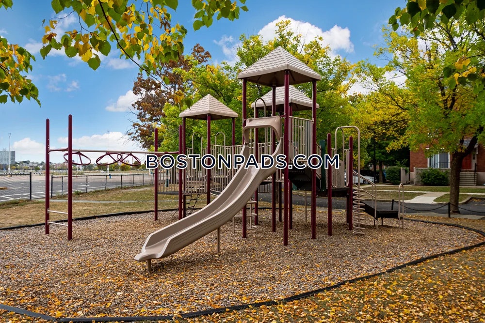 Harbor Point on the Bay - 3 Beds, 1.5 Baths - $3,628 - ID#6023597