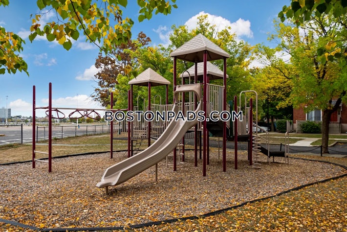 Oyster Bay Rd. Boston