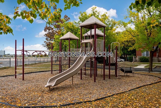 Boston - $3,383+ /mo