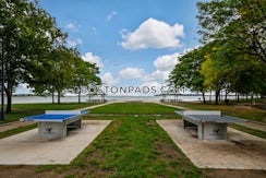 Sutherland Rd./>, Boston