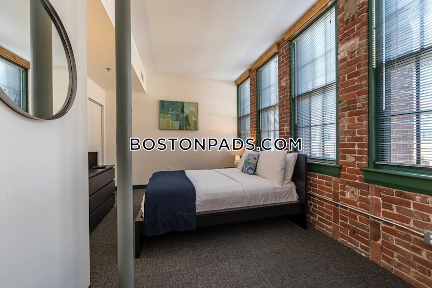 Waltham - $3,275+ /month