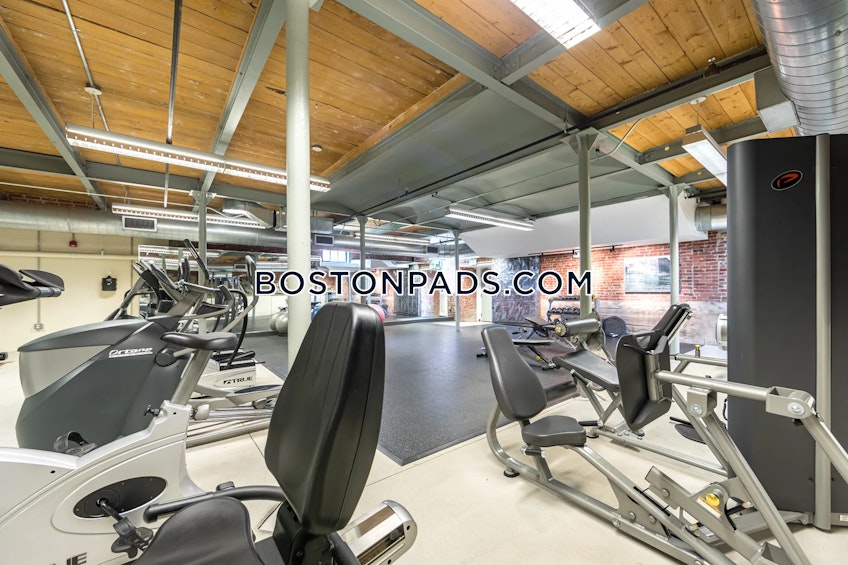 Waltham - $3,275+ /month