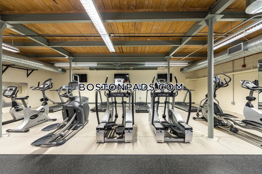 Waltham - $3,275+ /month