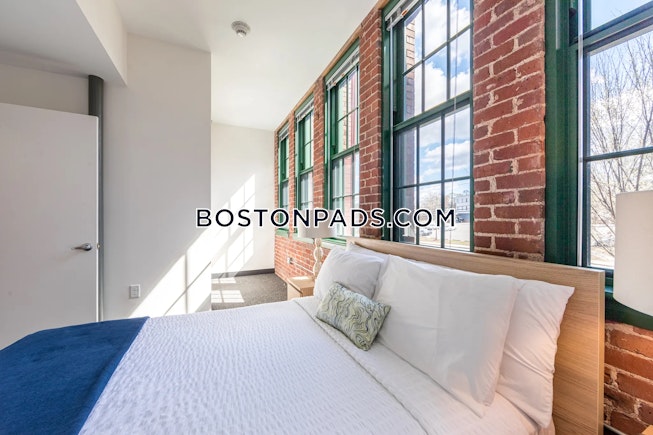 Waltham - $4,600+ /mo