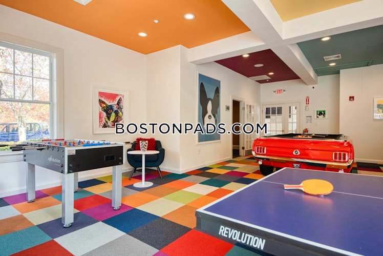 Founders Way, Saugus