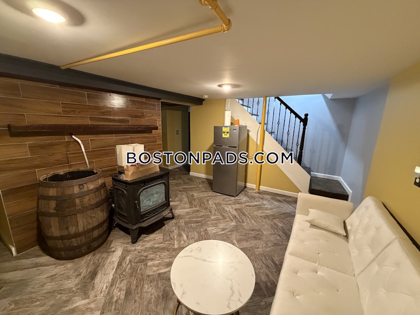 Worcester - $4,100+ /month